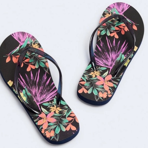 Tropical Flower Flip Flops Bundle - Picture 2 of 7